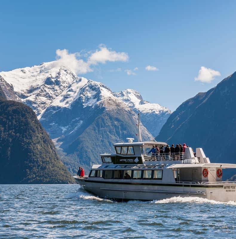 Milford Sound: 2-Hour Small Boat Scenic Cruise