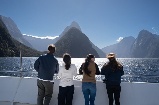 Milford Sound Coach & Cruise ex Te Anau Stunning Views with Lunch