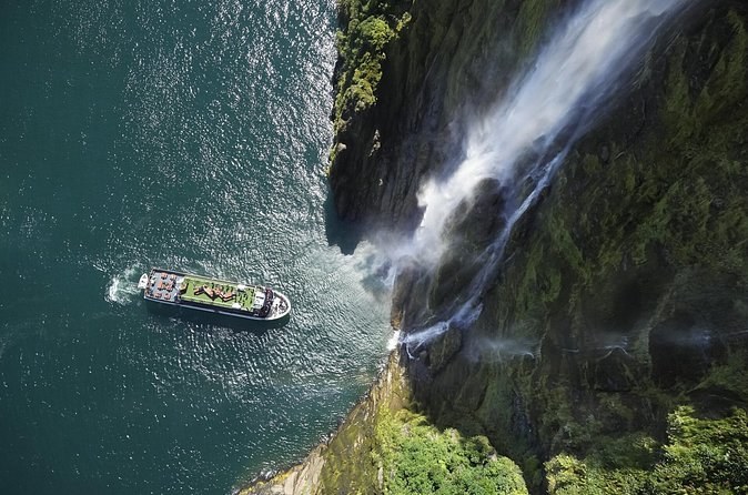 Milford Sound Cruise - RealNZ