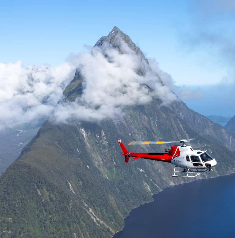 Queenstown: Milford Sound Cruise & Helicopter Alpine Tour
